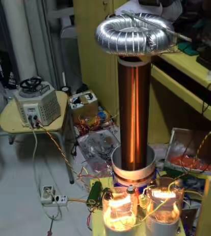 自制初级220v特斯拉线圈,自制特斯拉线圈三极管测试