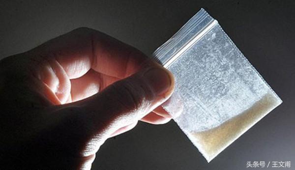 姣掑啺妫掔殑鍗卞,姣掑搧鍐扮殑鍗卞