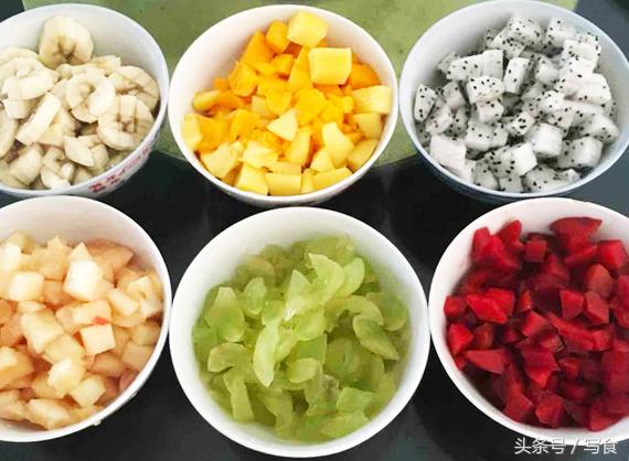 吃七彩千层蛋糕,网红七彩千层蛋糕