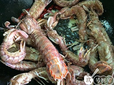 如何做出酥脆的椒盐皮皮虾,椒盐皮皮虾的正确做法