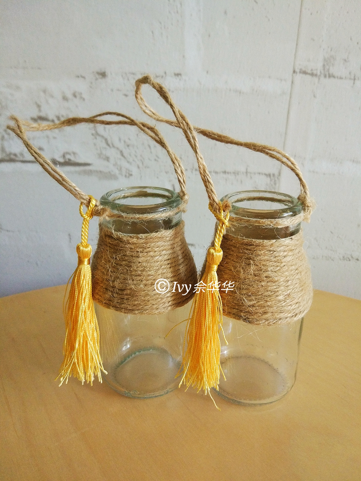 不要的玻璃瓶与麻绳制作复古花瓶,设计废弃塑料瓶变身趣味家居摆件