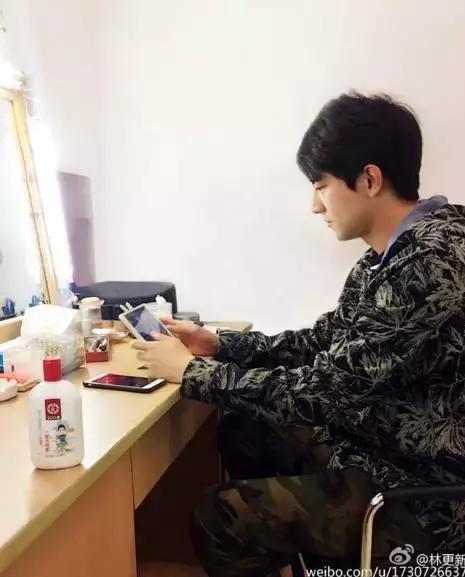 杨幂王菲谁更红,杨幂王菲有什么关系