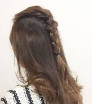 4款超时髦的编发3分钟就能搞定,日系编发简单又自然