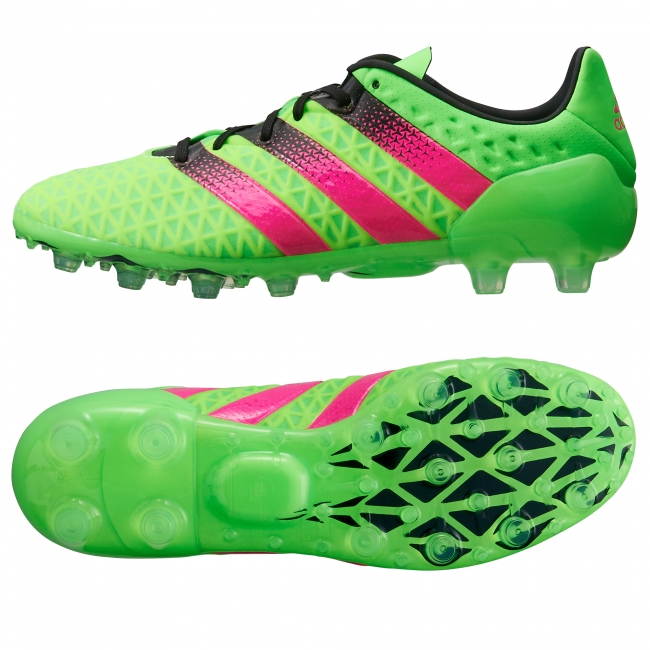 踢球必看小技巧,足球初学者选用哪种足球鞋较好