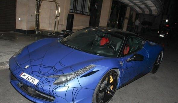 如此任性？阿拉伯富豪​们空运座驾度假,运费每辆2万英镑而已