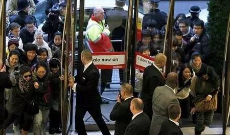 刚排完NMD，三宅一生又开业了，还让成都人喘气不