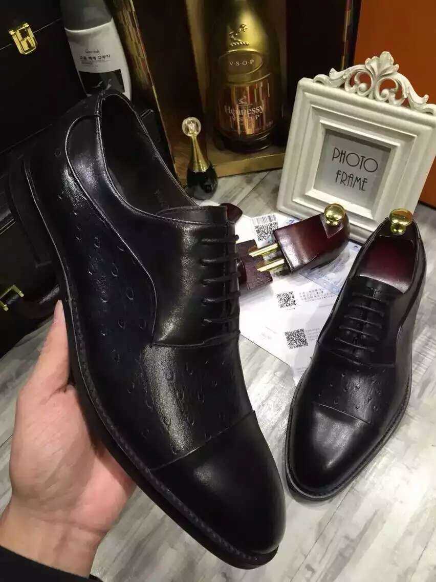 皮带范思哲贵还是gucci贵 (范思哲皮带合适正装还是休闲装)