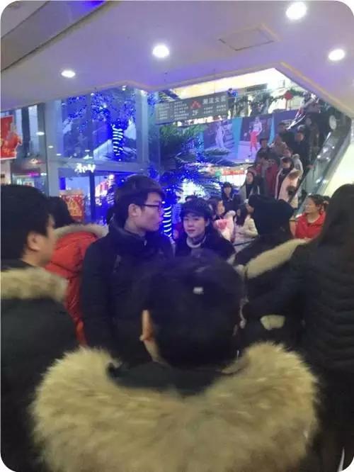 在武汉有个神秘的大楼，能够用淘宝的价格买到专柜的货！多图实拍