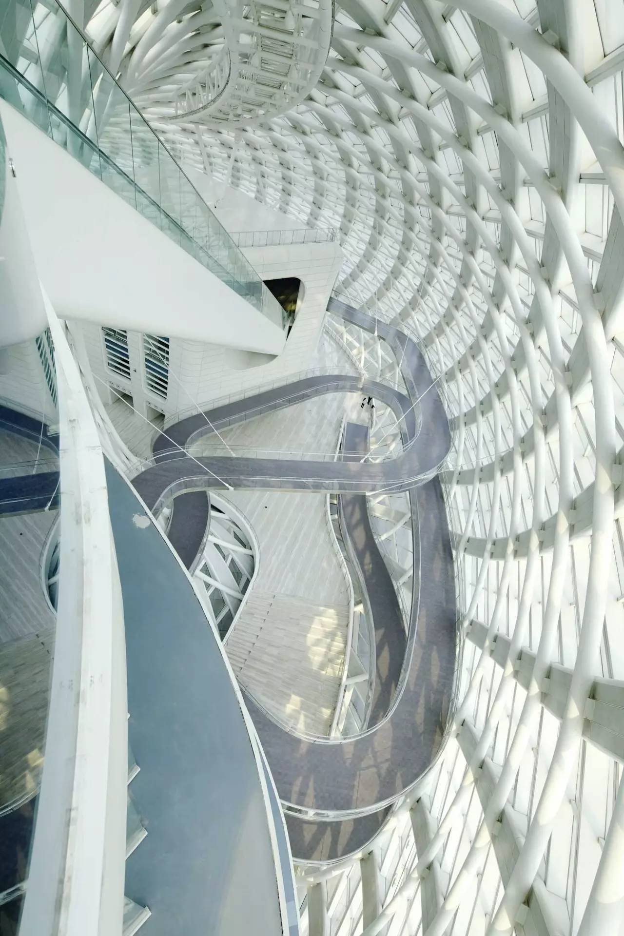 丹凤朝阳：专访凤凰卫视控股有限公司董事局主席刘长乐