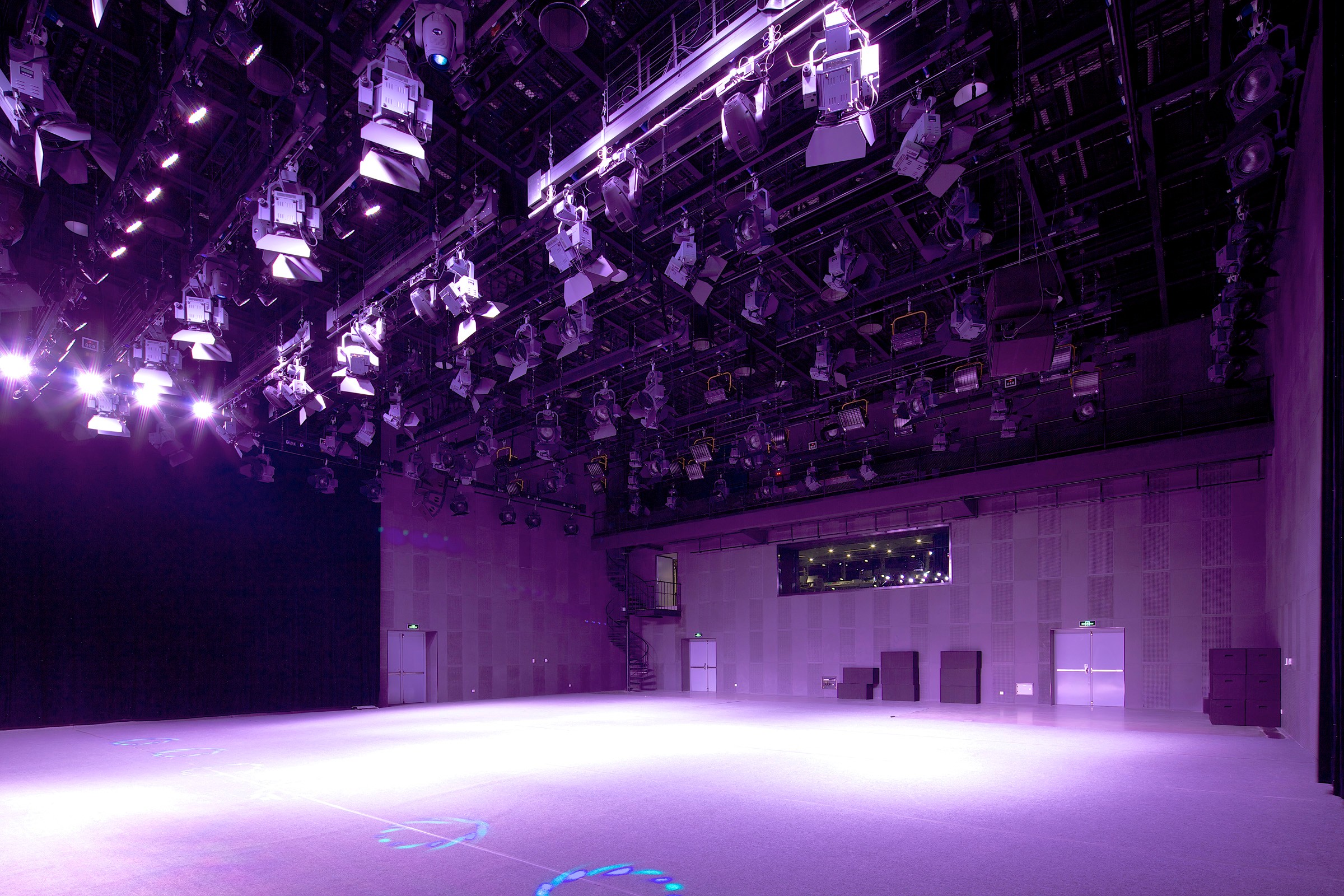 丹凤朝阳：专访凤凰卫视控股有限公司董事局主席刘长乐