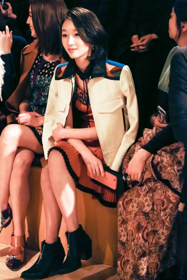 日常怎么穿才有时装周的感觉,时装周穿搭卡点