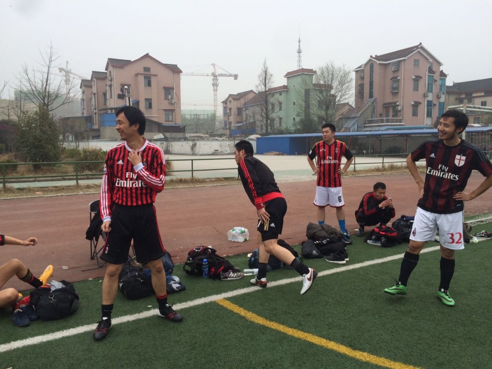 战队打比赛输了,米兰对战阿根廷