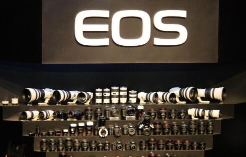 佳能eos相机怎么看型号,佳能eos相机能够摄影吗