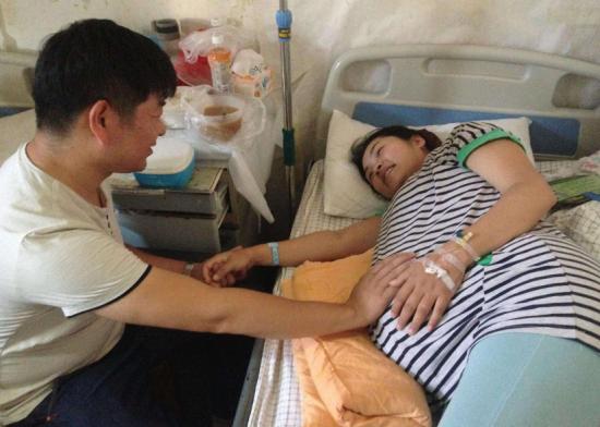 羊水变绿能够打催产针吗,孕妇打催产针羊水破了