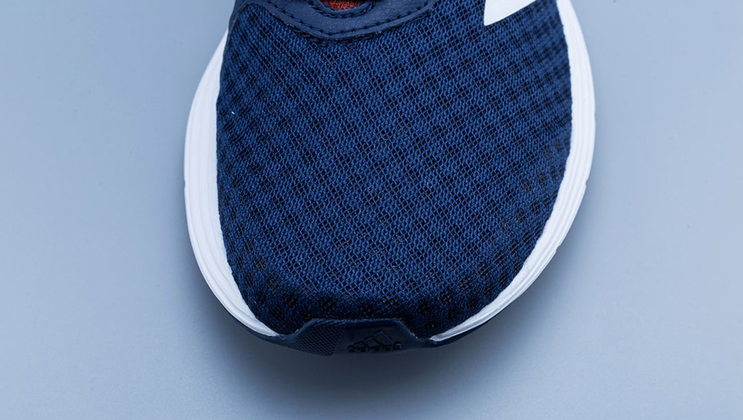 阿迪跑鞋adidas8,adidas阿迪达斯三万块钱跑鞋