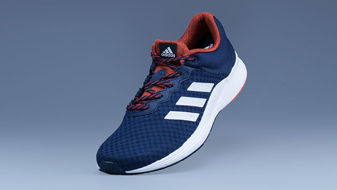 阿迪跑鞋adidas8,adidas阿迪达斯三万块钱跑鞋