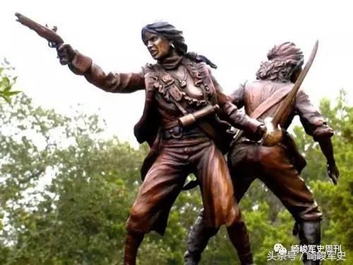 碧海黑*粟罂**：女海盗安妮·邦尼与玛丽·德里的风流韵事