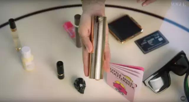 迪丽热巴高圆圆同款双肩包 (迪丽热巴高圆圆同款双肩包哪里买)