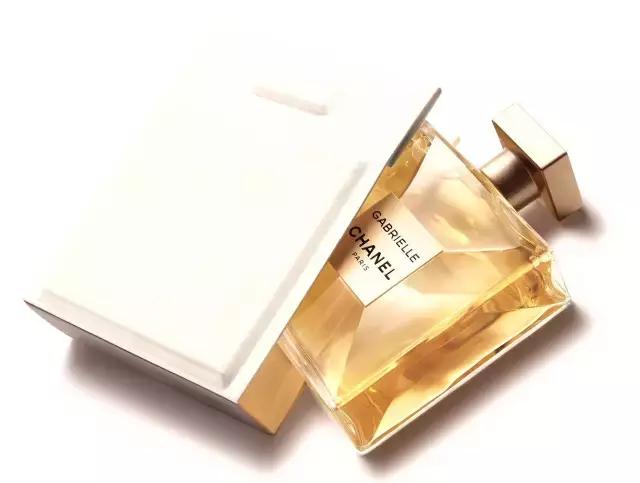 收到老公的礼物我哭了,老公第一次给我买的礼物