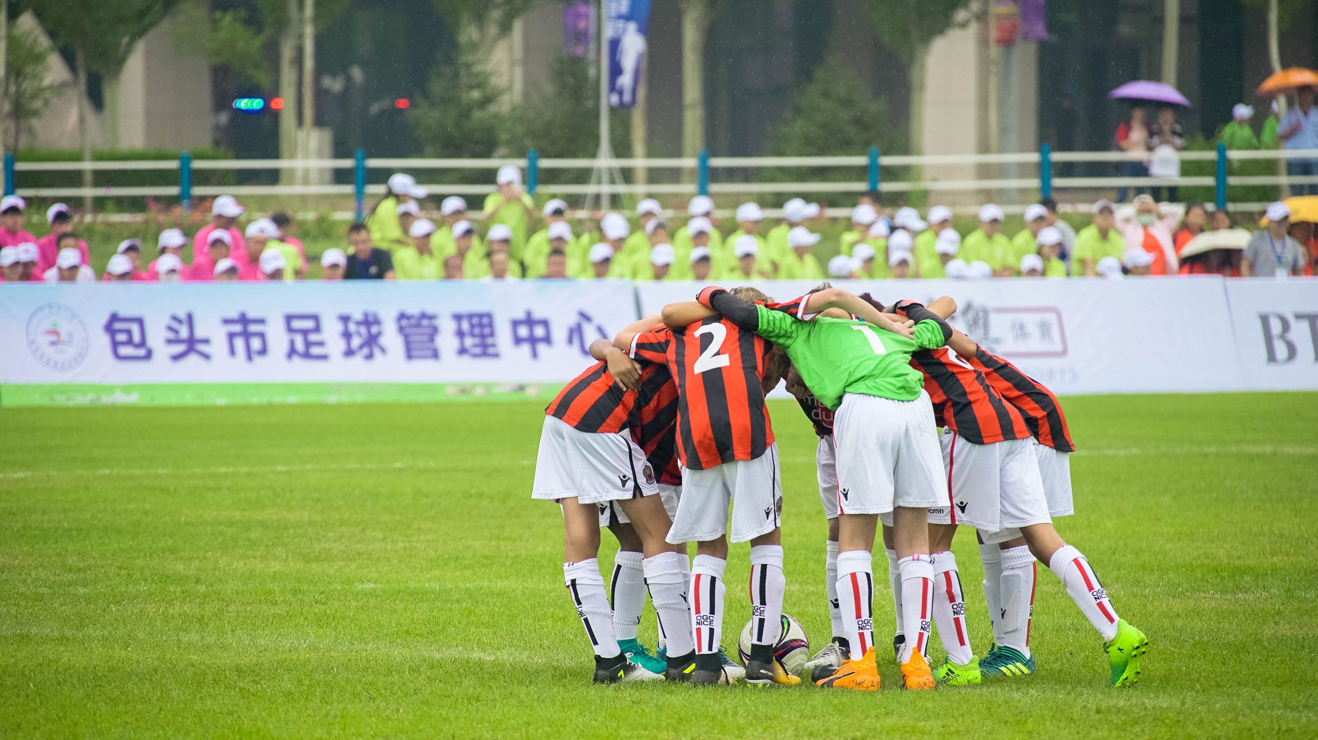 罗纳尔迪尼奥去包头,罗纳尔迪尼奥现身卡塔尔世界杯