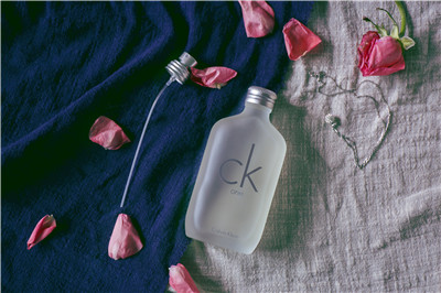 什么味道的香水约会合适,约会香水怎么喷