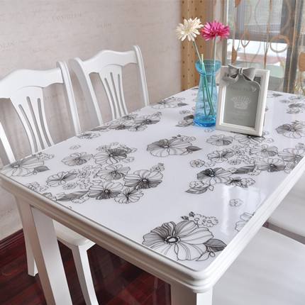 用什么样的桌布显得桌子整洁干净,透明桌布怎么铺桌子好看