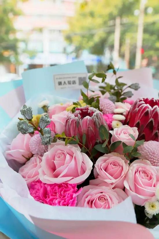 藏在巷子里的花店,隐藏在城市里的花店