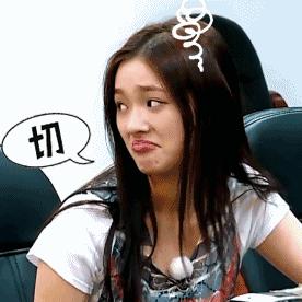 搭卓伟车、吐槽陈伟霆，95后林允毫无偶像包袱，竟然有点可爱！