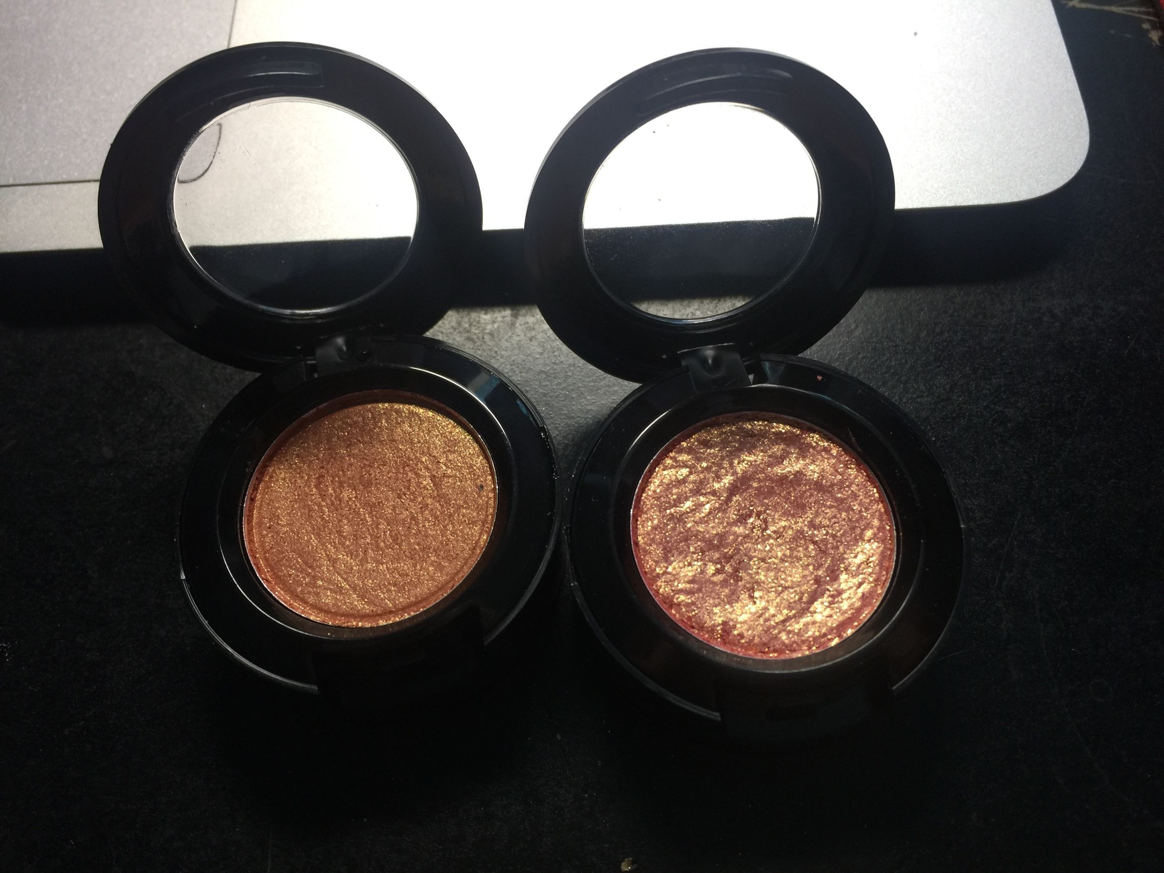 如何选择质地好的眼影,从眼影压盘浅谈眼影质地选择