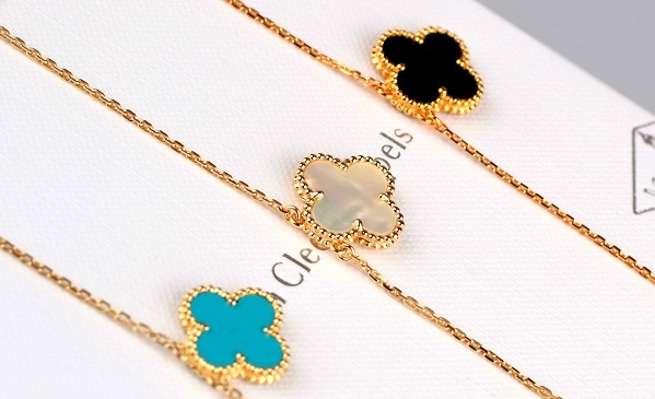 真正的四叶草项链多少钱,最新四叶草项链价格表大全