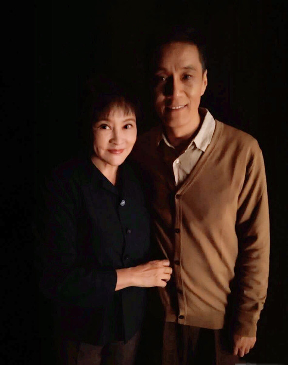 冯远征梁丹妮爱情视频,冯远征梁丹妮恩爱视频