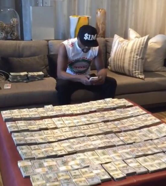 梅威瑟人前炫富背后苦练,不败神话梅威瑟