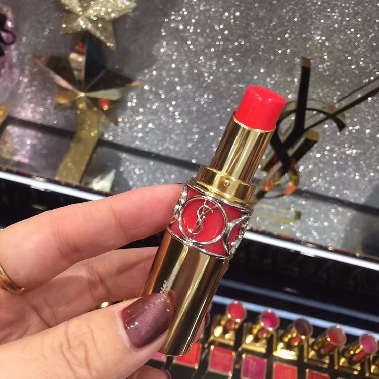 圣罗兰最美的9只口红方管,圣罗兰最美的9只口红广告