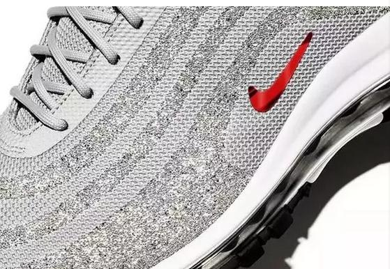 施华洛世奇nike,施华洛世奇耐克联名鞋