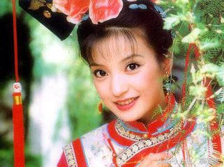 戴隐形眼镜如何将危害降到最低,如何戴隐形眼镜的技巧视频