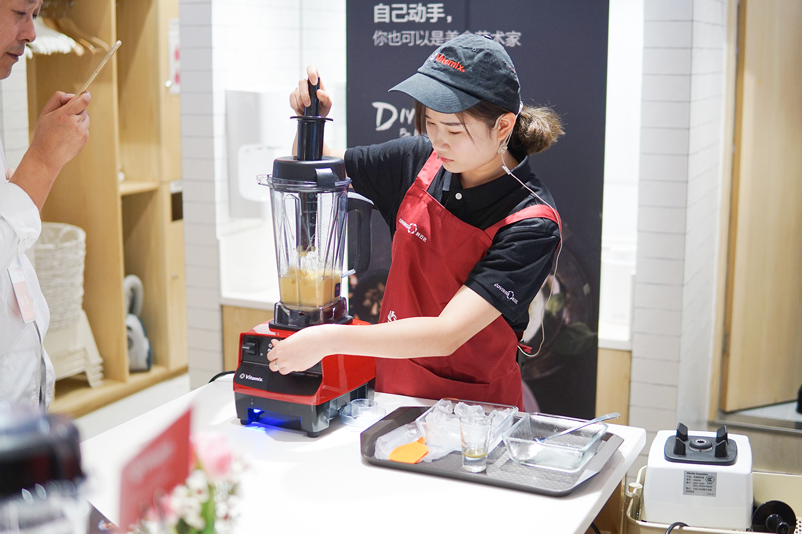 vitamix维他密斯tnc5200料理机,vitamix750破壁料理机怎么做粥