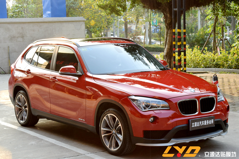 镀晶后漆面不是很光滑,漆面镀晶的前后对比效果