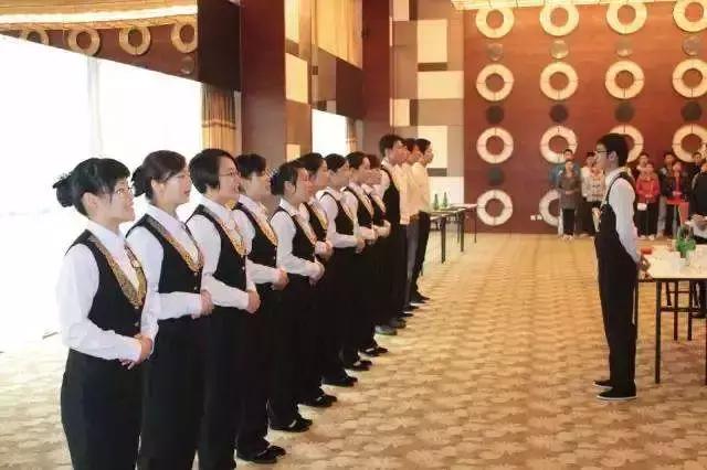 海底捞企业文化中的人性管理,海底捞的企业文化和管理风格