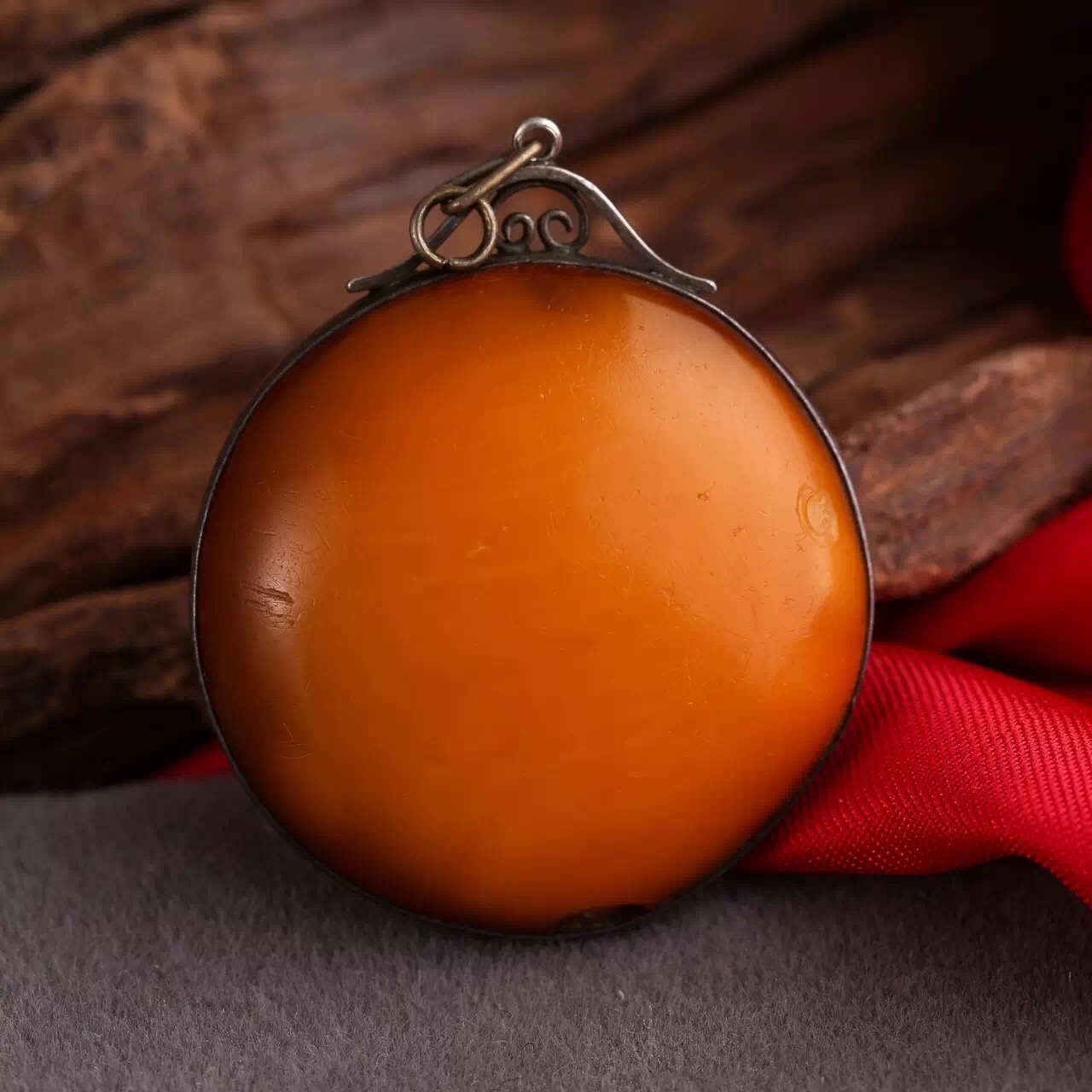 老蜜蜡真假鉴别最简单方法,老蜜蜡鉴别视频大全