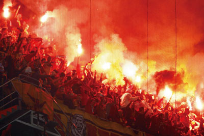 足坛十大奇迹诺坎普奇迹,足坛魔鬼主场视频