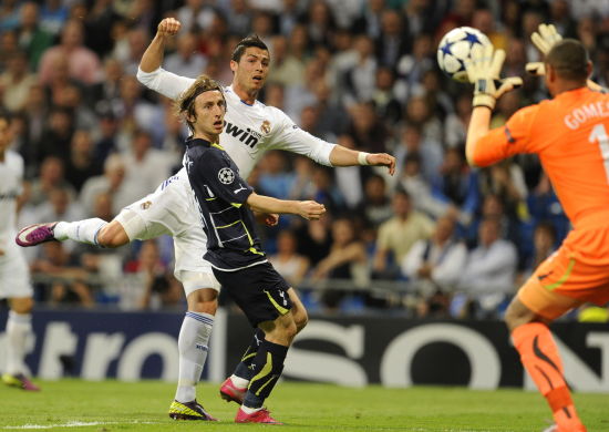 深陷死亡之组皇马如何通关，挑战面前银河战舰作何应对？