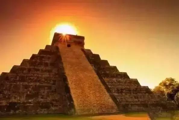 在宇宙的年历中，我们的存在连半秒钟都不到！