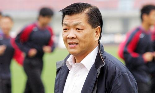 足球俱乐部老总王国林踢球意外死亡，猝死能算工伤吗？