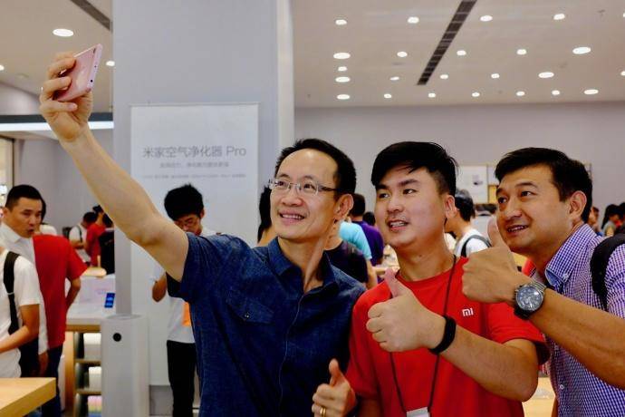 周鸿祎喊话雷军完全视频,周鸿祎晒与雷军最新合影