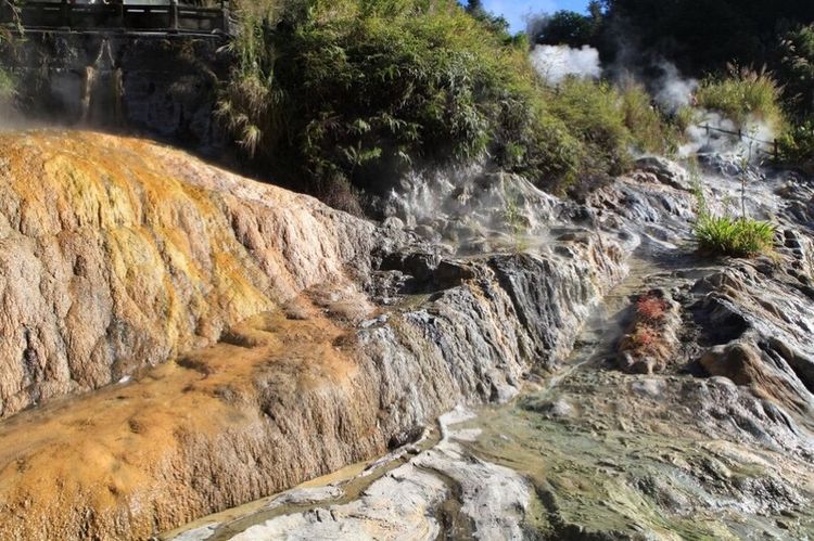云南腾冲热海温泉美文,腾冲热海温泉景区热不热