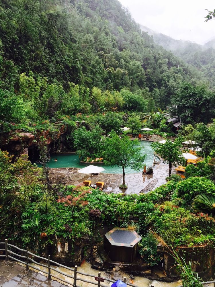 云南腾冲热海温泉美文,腾冲热海温泉景区热不热