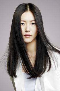 发际线低额头窄小脸合适什么发型,40岁小脸发型女2021流行发型