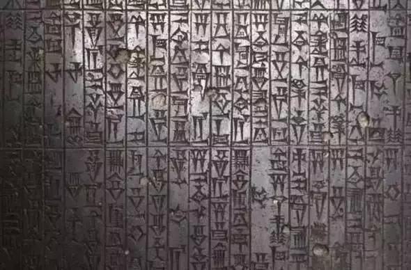 在宇宙的年历中，我们的存在连半秒钟都不到！