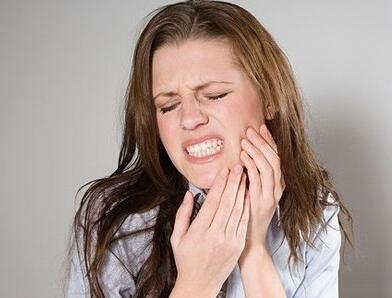 牙疼为什么会引发败血症,牙疼引起败血症前兆