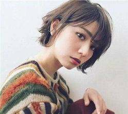 发际线低额头窄小脸合适什么发型,40岁小脸发型女2021流行发型